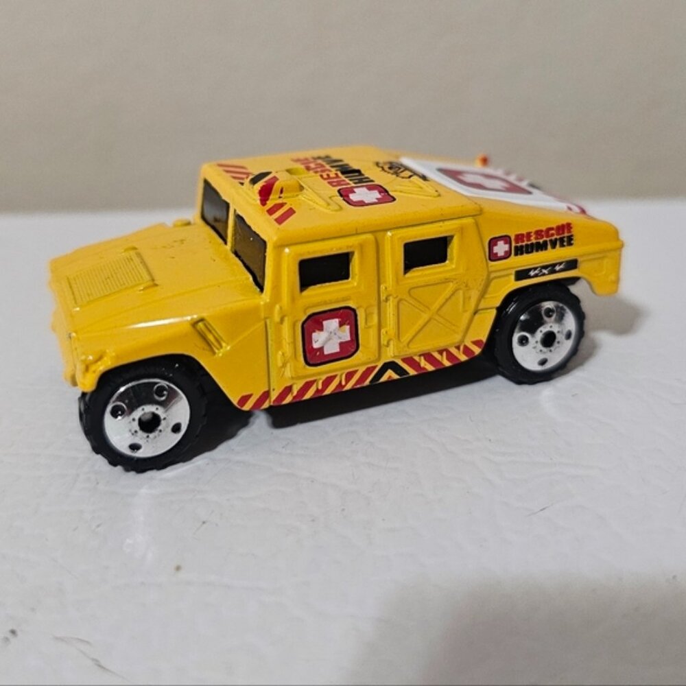 Matchbox Rescue Humvee 2003 Special Edition 1994 Hummer  Die-cast car
